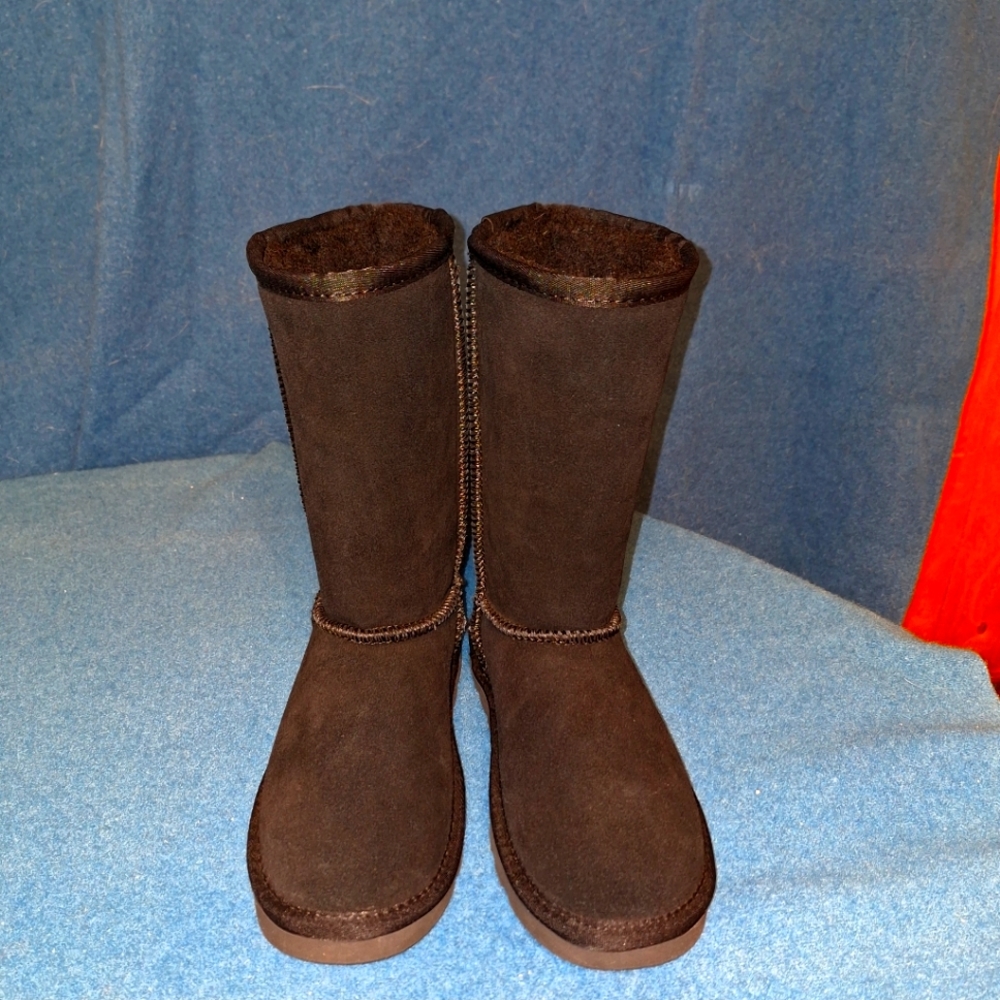BearPaw "Christine Tall" Cow Suede Boot Kids size 4 Style #31084